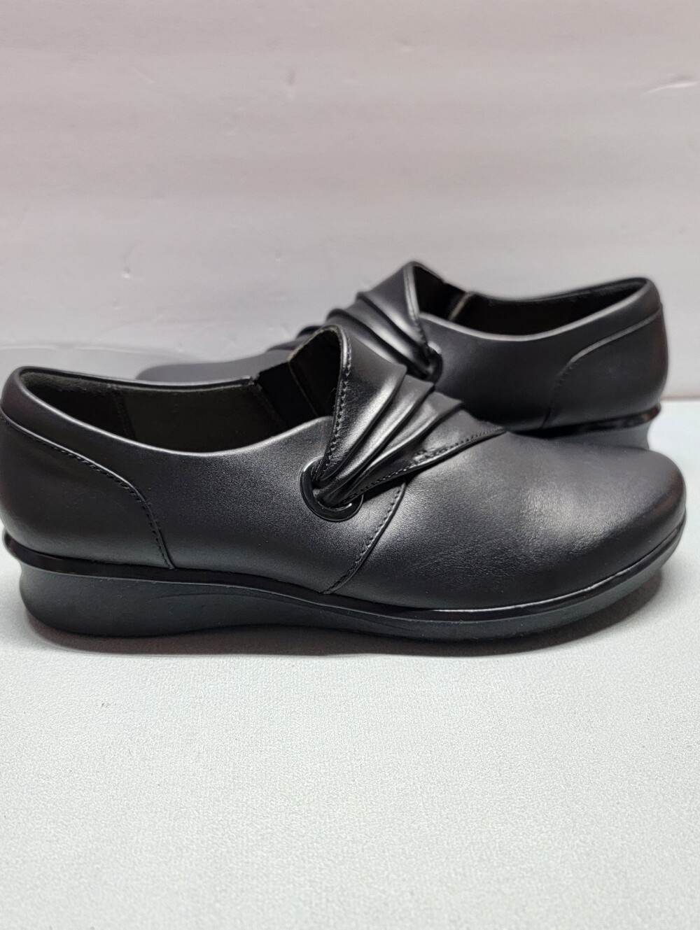 Clarks Women's Hope Shine Slip On Loafers Black Leather Shoes 9M